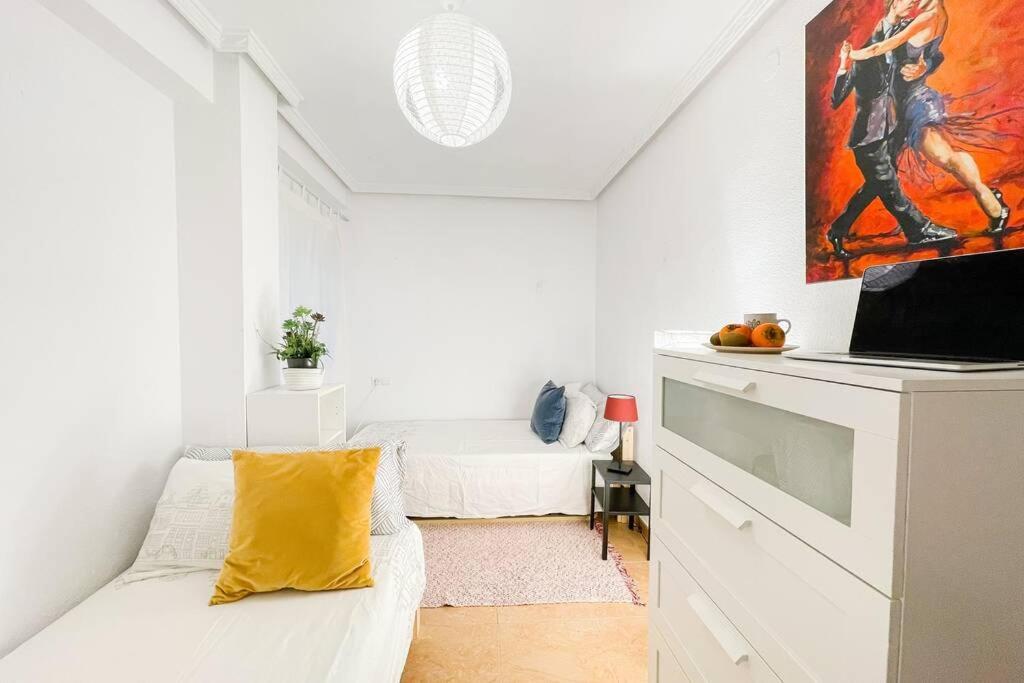 Coqueto Y Amplio Apartamento A 15 Min De La Playa 阿利坎特 外观 照片