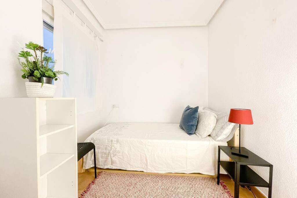 Coqueto Y Amplio Apartamento A 15 Min De La Playa 阿利坎特 外观 照片