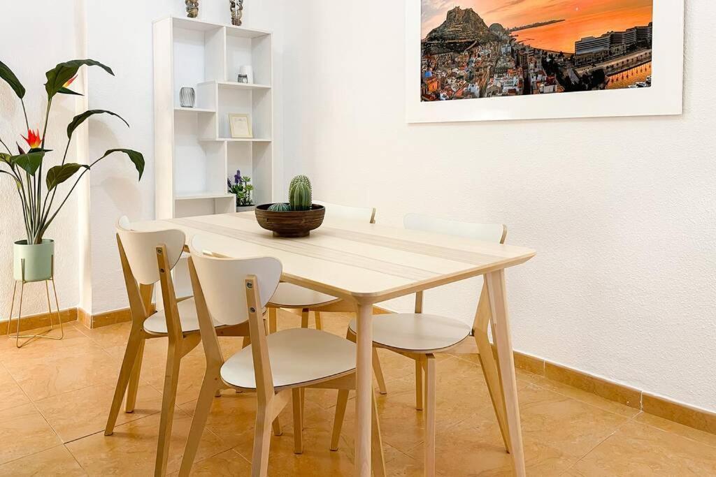 Coqueto Y Amplio Apartamento A 15 Min De La Playa 阿利坎特 外观 照片